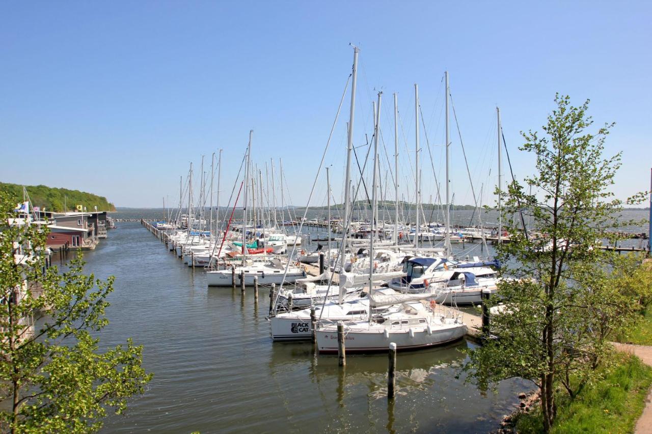 Ferienwohnung Hafenresidenz FeWo 2-3 Balkon, Meerblick, keine Haustiere Lauterbach  Exterior foto