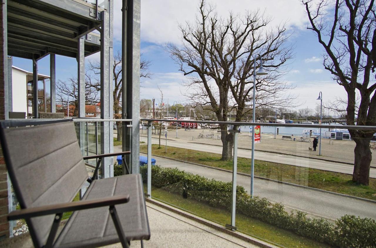 Ferienwohnung Hafenresidenz FeWo 2-3 Balkon, Meerblick, keine Haustiere Lauterbach  Exterior foto